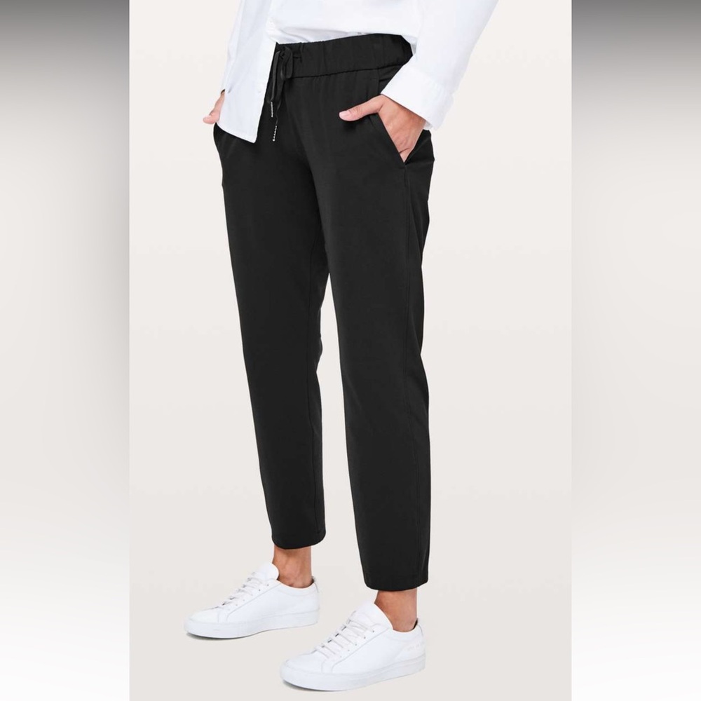 Lululemon On the Fly pants black size 2